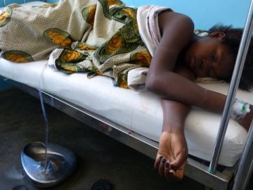 Jovem, 16, com fistula obstétrica; Inhambane