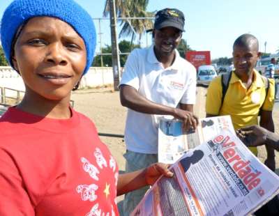 Distribuição do jornal A Verdade nos bairros do Infulene e Liberdade